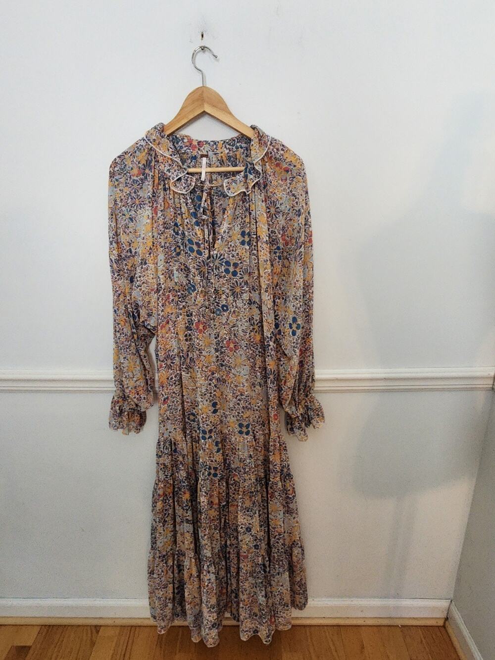 FLAW Free People Feeling Groovy Maxi Dress Size Medium Womens Boho Floral Tiered